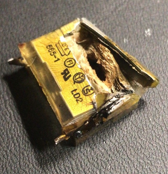 CSV300_Repair_Timmsel_001_05.01.2025 _ 20_37_54.jpg (489.88 KiB) 6625 mal betrachtet Knallfrosch C801. Welche Spannung hat dich bloss so ruiniert?